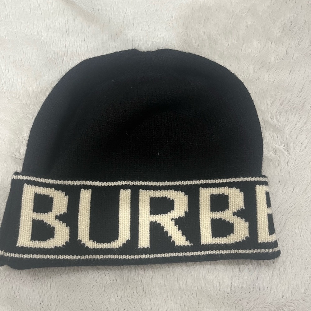 Burberry beanie